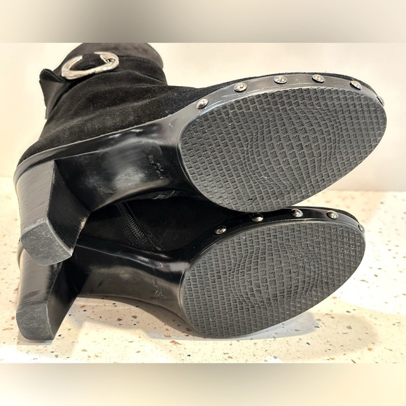 Stuart‎ WEITZMAN Black Suede Heeled Buckle Ankle Bootie - Picture 11 of 11